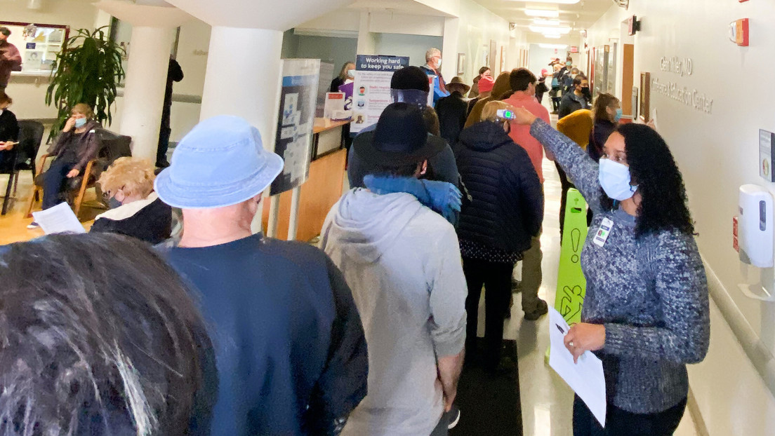 Un hospital de California administra más de 800 vacunas contra el covid-19 en dos horas tras romperse un congelador