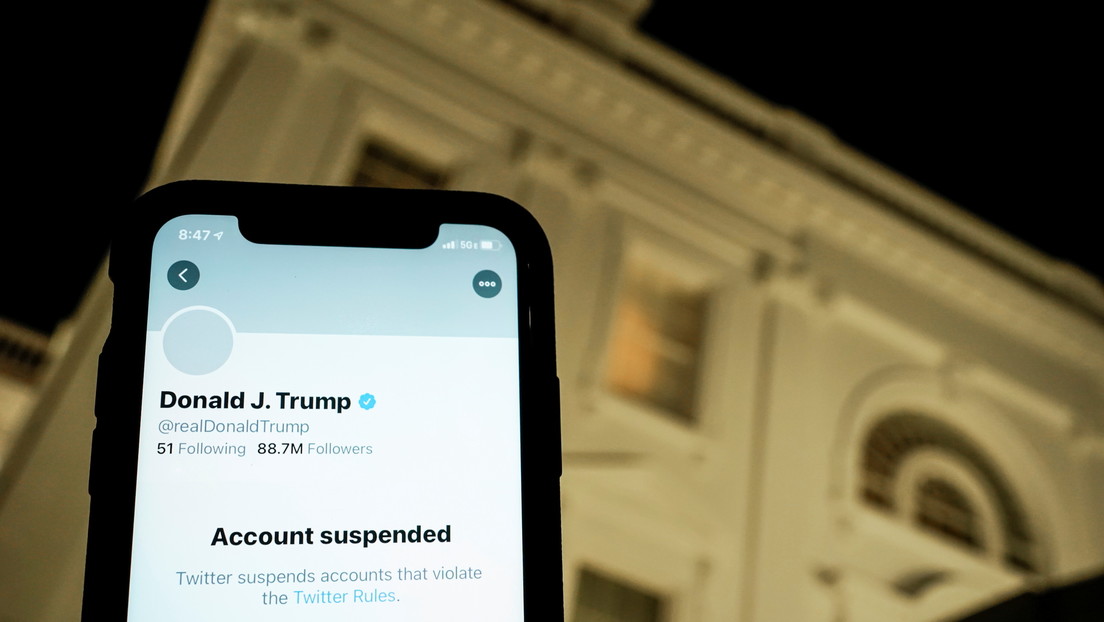 Twitter 'desconecta' a Trump: Las redes lanzan una 'última cruzada' para acallar al presidente tras el asalto al Capitolio