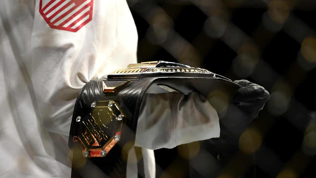 Donald Trump revela cuánto vale el cinturón de la UFC que recibió como regalo
