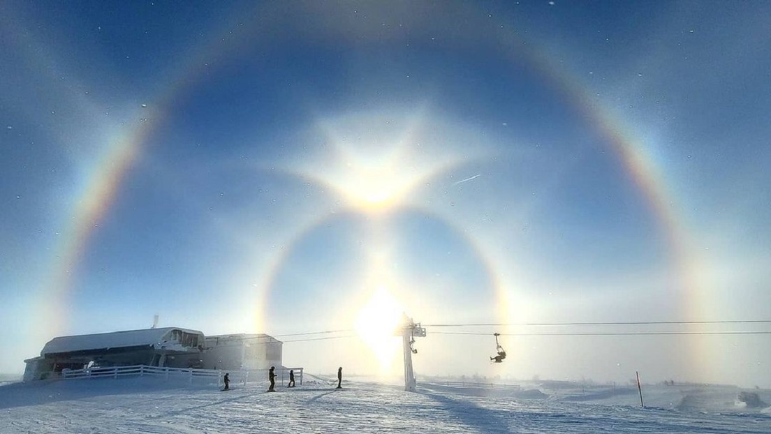 FOTOS:  Esquiadores suecos se ven sorprendidos por un raro e impresionante halo solar
