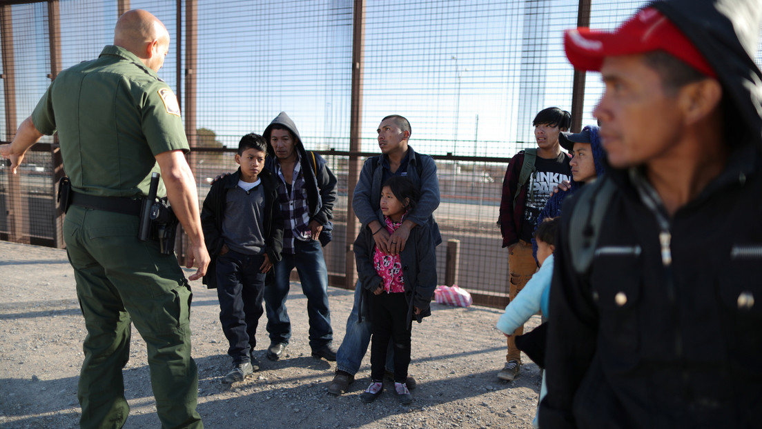 Una corte permite a los agentes fronterizos de EE.UU. expulsar a menores indocumentados y no acompañados en la frontera con México