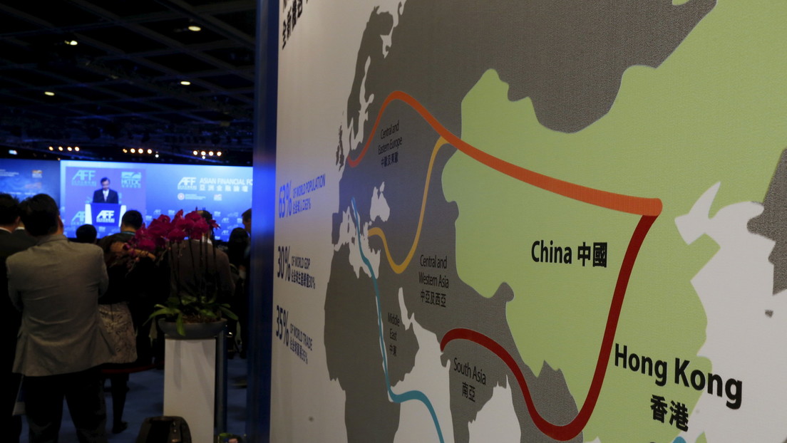 China construye en Pakistán la Ruta de la Seda Digital, que se extiende desde Asia hacia Europa y África