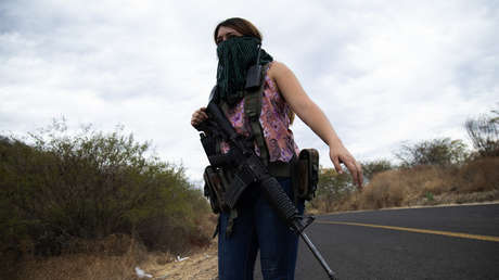 Las mujeres toman las armas para defenderse del Cártel Jalisco Nueva Generación en Michoacán