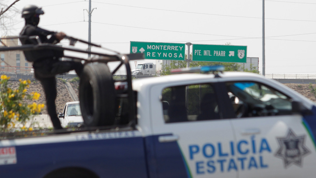 Detienen a 12 policías por su vinculación con la masacre de migrantes en el norte de México