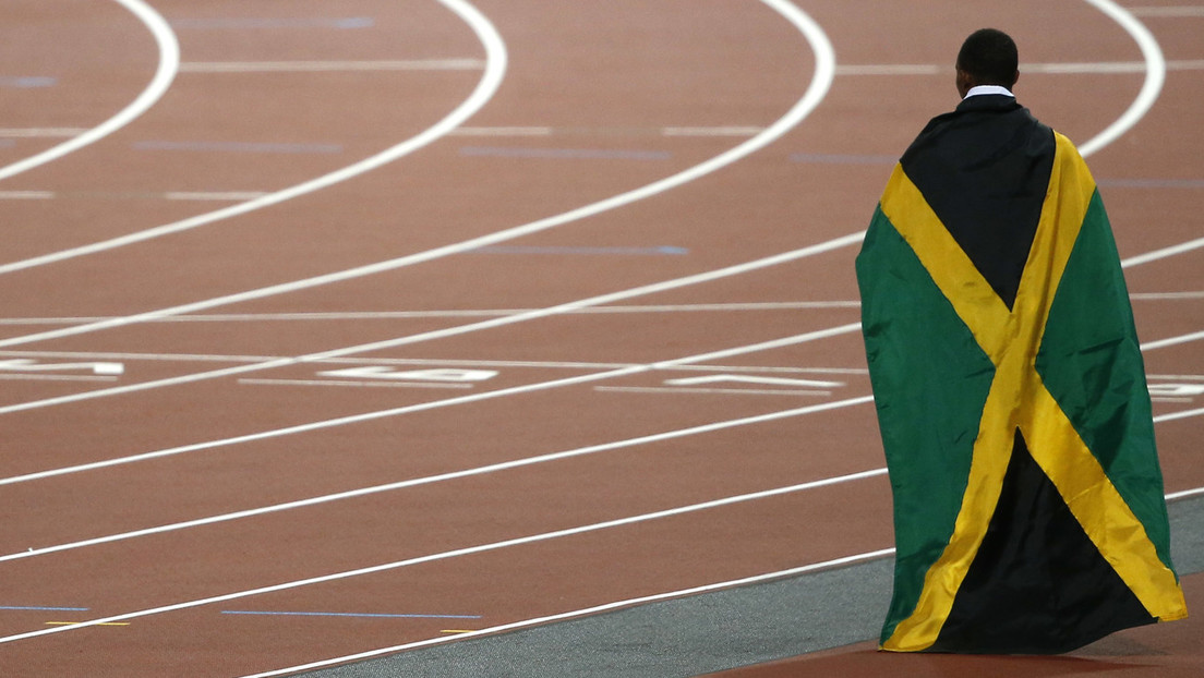 Louis Vuitton diseña un suéter "inspirado" en la bandera de Jamaica (pero confunde los colores)