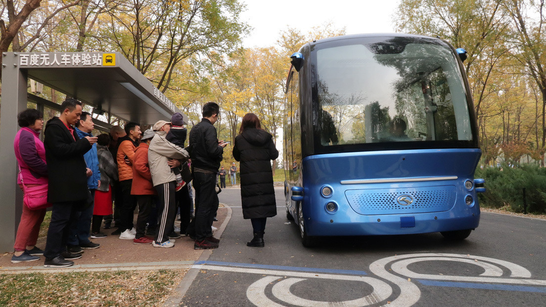 VIDEO: Autobuses eléctricos autónomos ya circulan por las carreteras de China