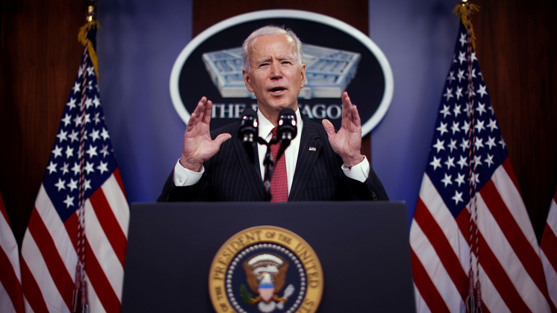 Biden firma una orden ejecutiva que pone fin a la emergencia nacional en la frontera con México