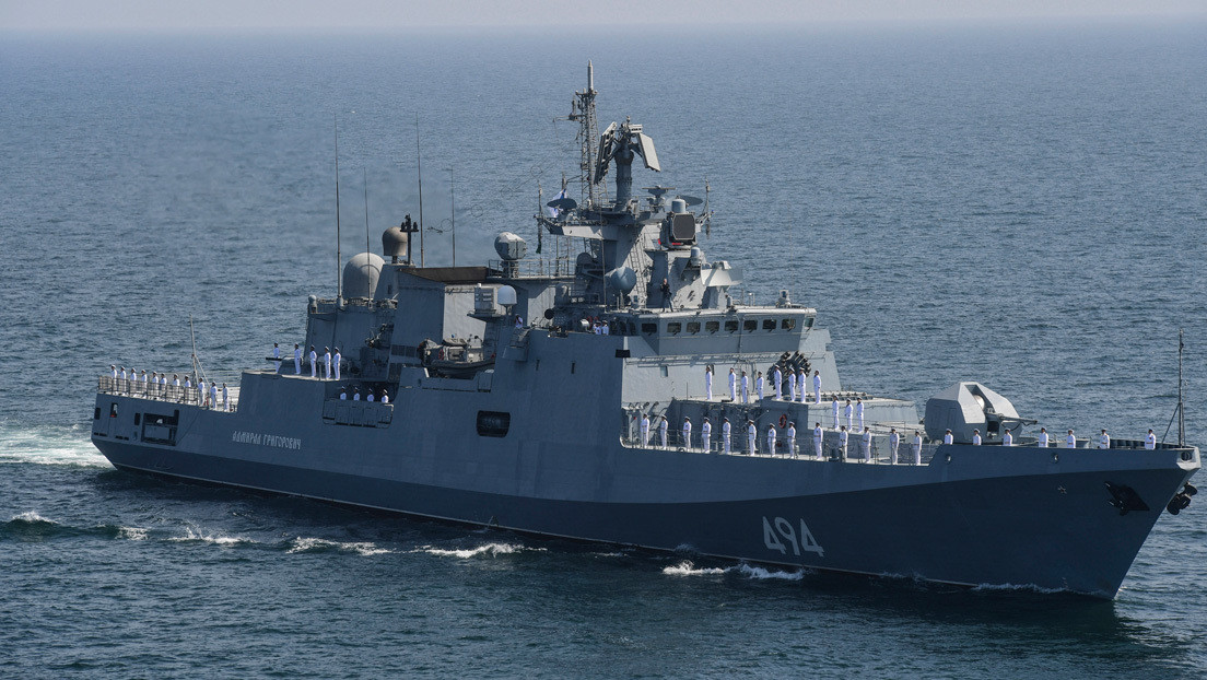 Buques de guerra rusos finalizan su participación en el ejercicio naval multinacional AMAN-2021