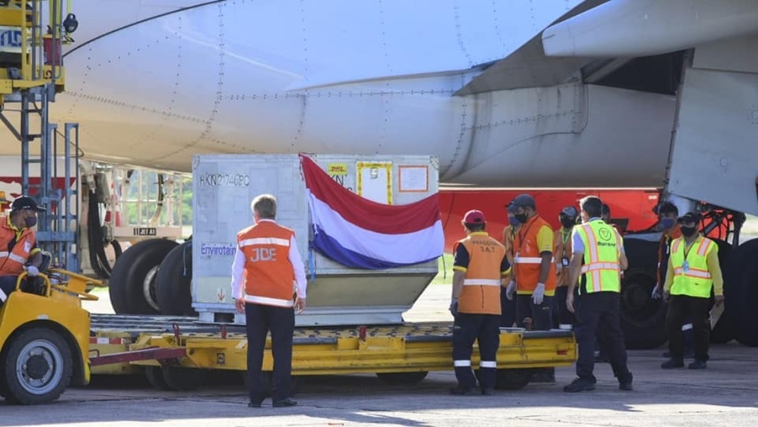 Paraguay recibe el primer cargamento de la vacuna rusa Sputnik V contra el covid-19