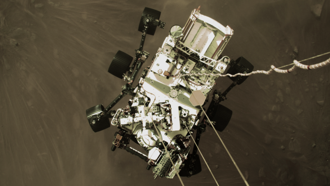 La NASA publica primeras imágenes en color del róver Perseverance aterrizando en Marte