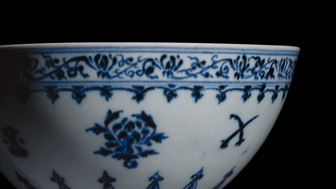 Dedal Coleccionable de Porcelana China diseño de Tanzania Birchcroft