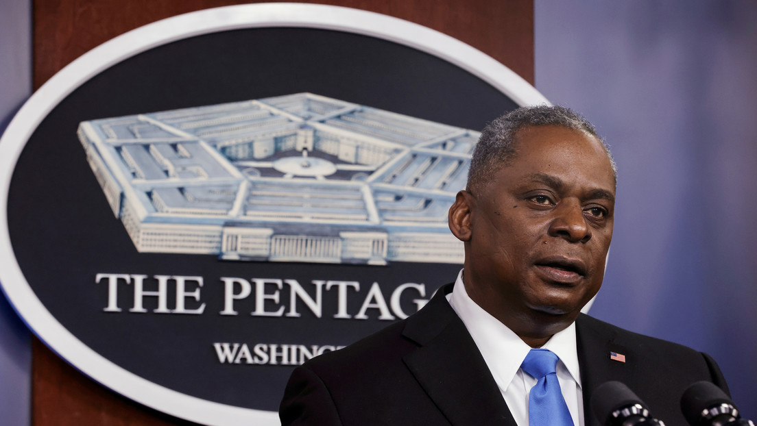 El secretario de Defensa de EE.UU. advierte que atacarán "en el momento y lugar que elijan" tras los bombardeos a su base en Irak