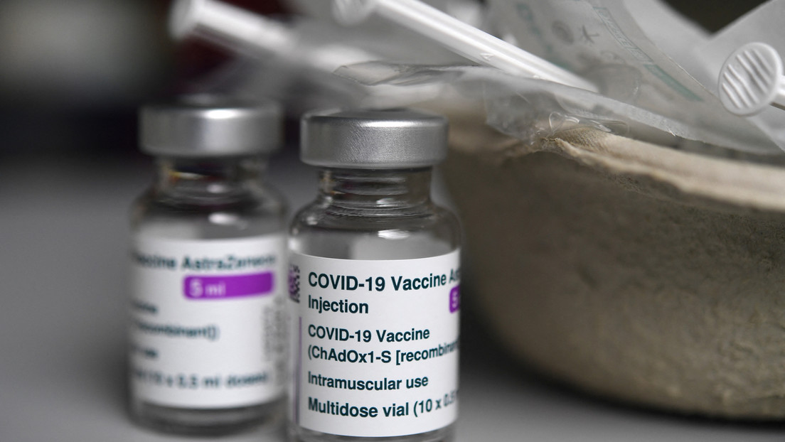 Las autoridades irlandesas recomiendan detener temporalmente la vacunación con el fármaco de AstraZeneca