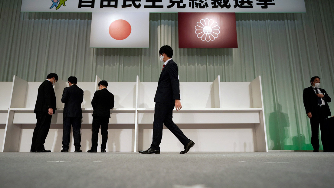 Sancionan a varios trabajadores en Japón por salir de la oficina dos minutos antes de forma reiterada