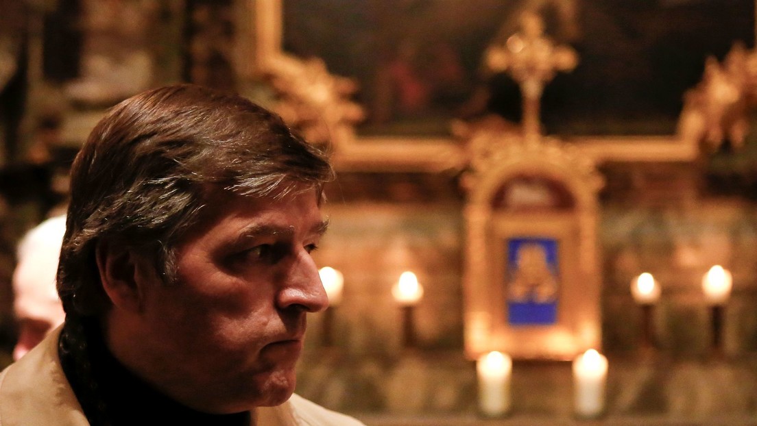 Un grupo de sacerdotes desafía al Vaticano y bendecirá a las parejas homosexuales