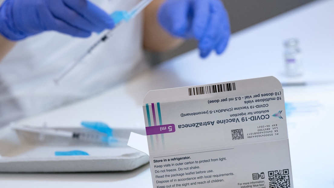 Comisión Europea amenaza a AstraZeneca con prohibir la exportación de su vacuna contra el covid-19