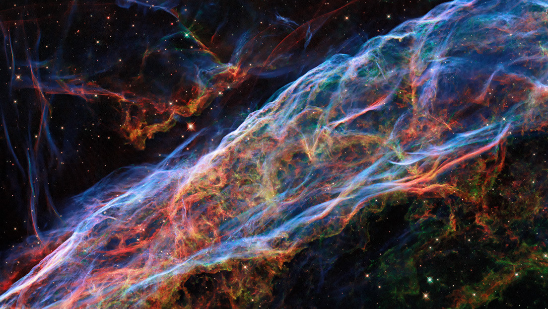 FOTO: La NASA y la ESA publican una espectacular imagen actualizada de la nebulosa del Velo tomada por Hubble