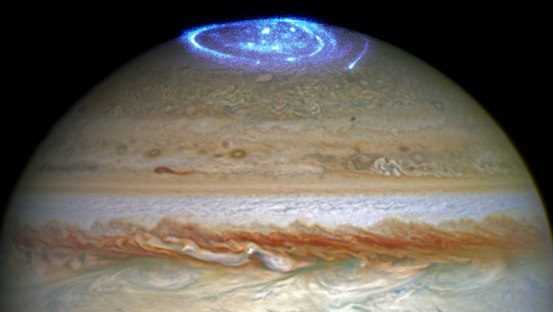 Una simulación en computadora desvela el misterio de las auroras polares de Júpiter