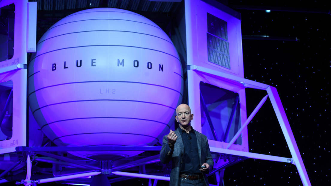 Blue Origin protesta por la concesión de un contrato multimillonario a SpaceX para llevar astronautas a la Luna