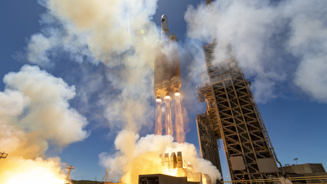 EE.UU. pone en órbita un nuevo satélite de reconocimiento a bordo de un gigantesco cohete