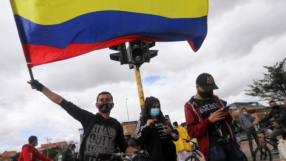 "Nos están callando a la fuerza por buscar un mejor futuro para Colombia": Pereira se moviliza en medio del temor a los abusos policiales