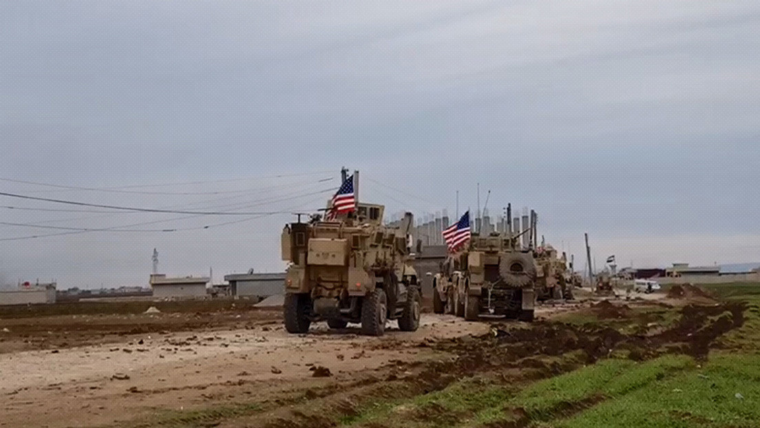 Militares rusos detienen en Siria un convoy de vehículos de EE.UU. que se desplazaba por una ruta no coordinada