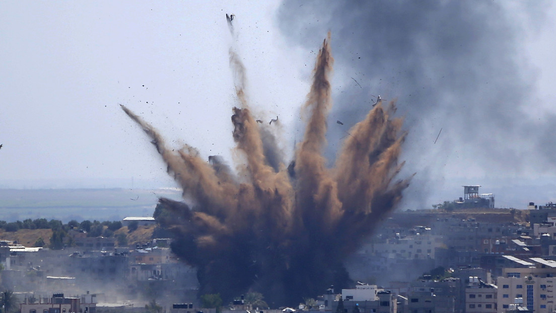 La Fuerza Aérea israelí destruye el edificio del Ministerio de Trabajo en Gaza