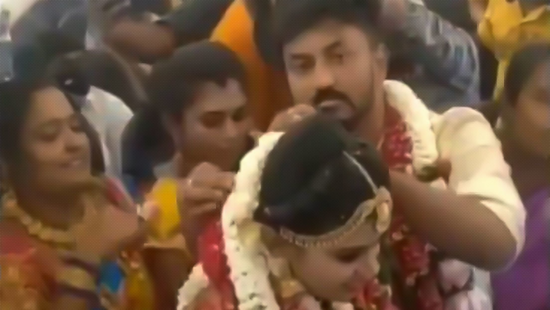 Una pareja india celebra su boda a bordo de un avión para evitar las restricciones de covid-19 y desata la ira del regulador