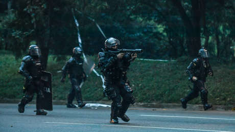 Amnistía Internacional insta a EE.UU. a suspender venta de armas y equipo a Colombia porque son usadas para "reprimir las protestas"
