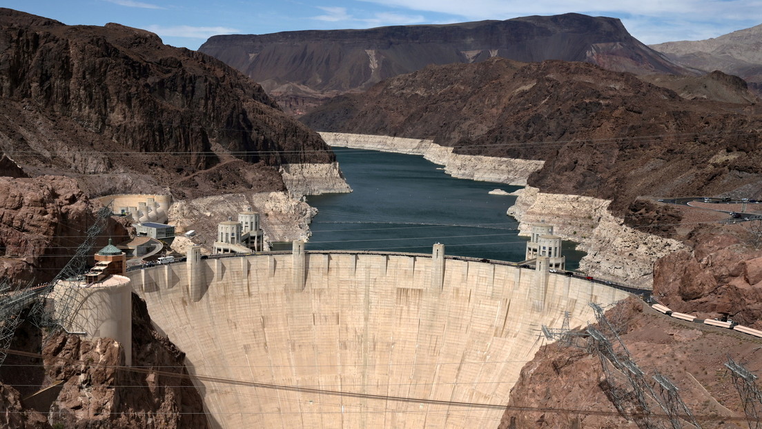 El nivel de agua del mayor embalse de EE.UU. cae a su mínimo histórico por la sequía