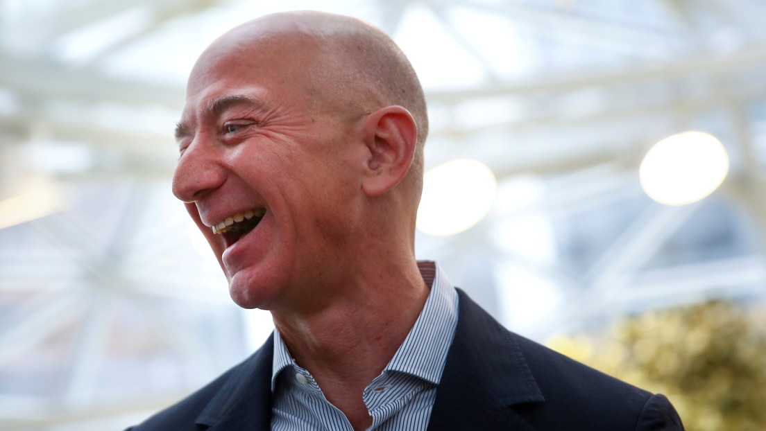 Cobra fuerza una petición que insta a Jeff Bezos a comprar y comerse la Mona Lisa