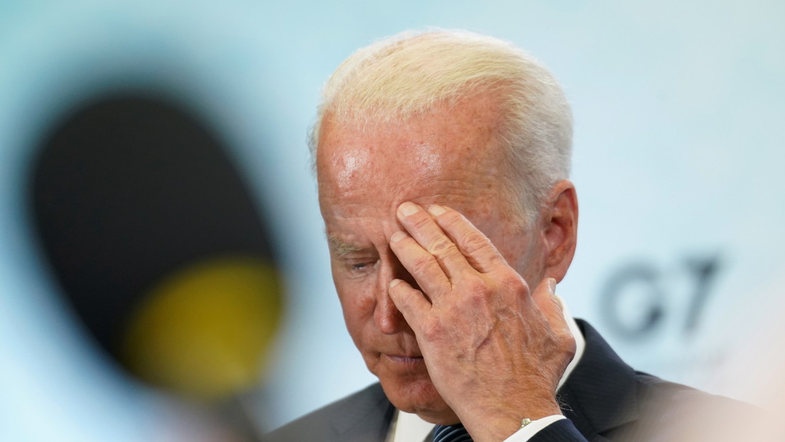 VIDEO: Joe Biden se pierde en una cafetería durante la cumbre de G7 y provoca la risa de testigos