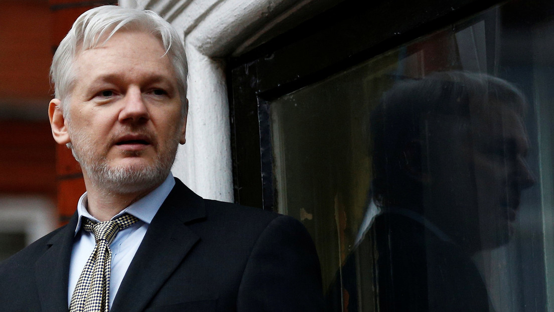 Snowden anuncia el "fin del caso contra Assange" tras la confesión de un testigo clave de que mintió