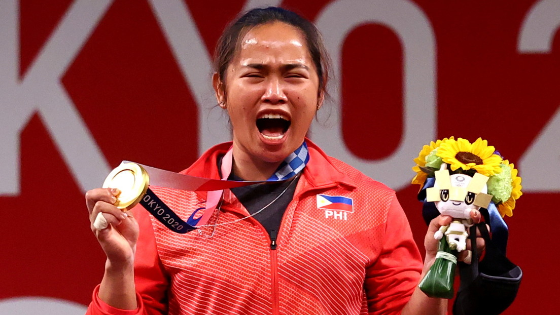 Hidilyn Diaz, la primera deportista en ganar un oro olímpico para Filipinas, recibe 600.000 dólares y dos casas como recompensa