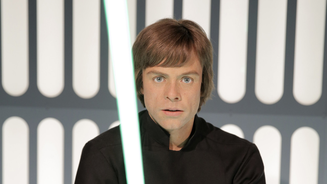 Un 'youtuber' usa 'deepfake' para retocar los efectos visuales de Luke Skywalker en 'The Mandalorian' e impresiona tanto a Lucasfilm que lo contratan