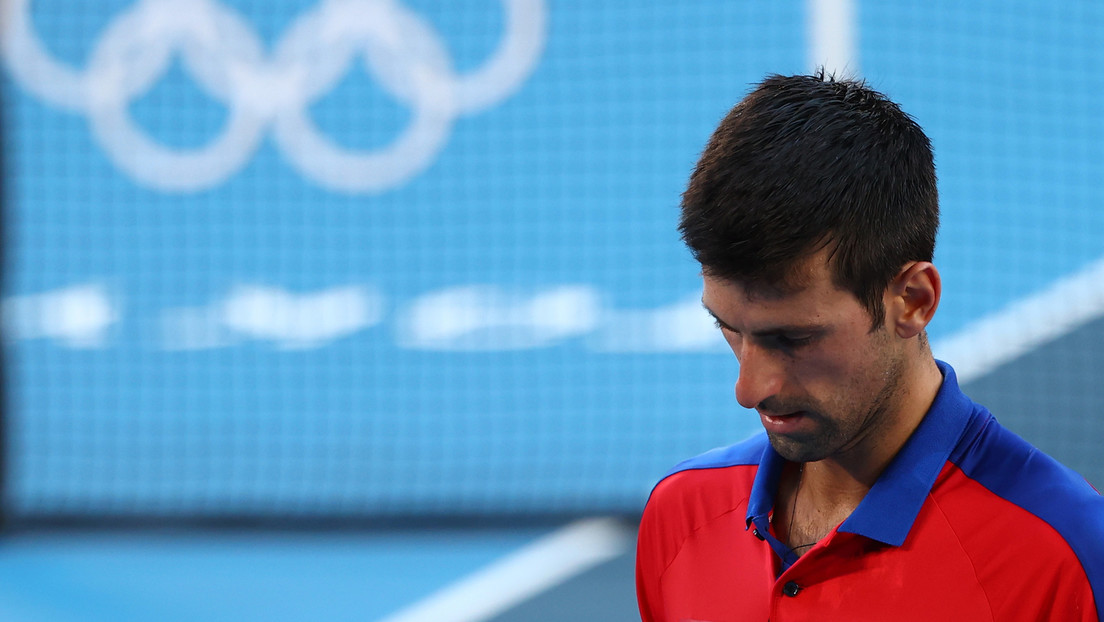 Novak Djokovic se retira del partido por el bronce en dobles mixtos en Tokio