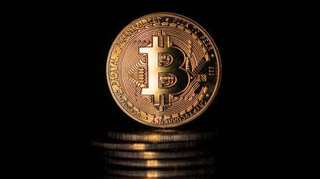 El mayor tenedor corporativo de bitcoines pierde 300 millones de dólares pero seguirá comprando activos digitales