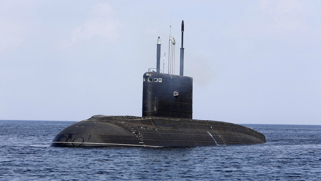 El submarino de ataque ruso Magadán termina sus pruebas de navegación