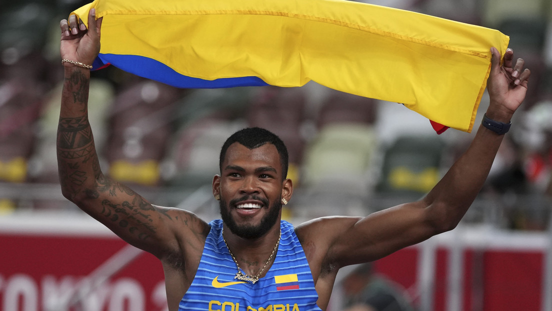 Anthony Zambrano gana medalla de plata en Tokio 2020 en los 400 metros planos, la primera del atletismo masculino para la historia de Colombia