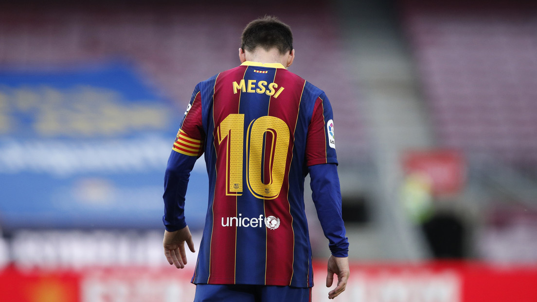 El presidente del F.C. Barcelona explica la salida de Messi: "No estoy dispuesto a hipotecar al club por nadie" (VIDEO)