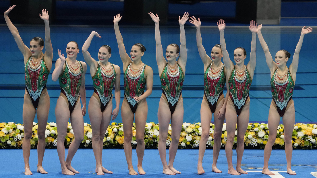 Las rusas se llevan el oro en la competición por equipos en la natación artística