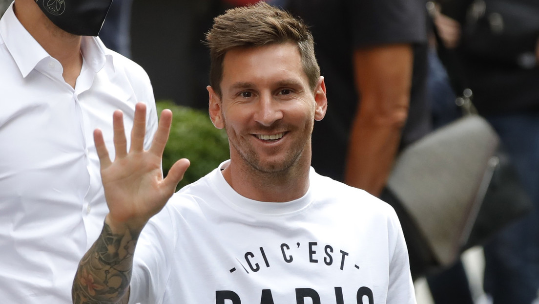 VIDEO: Primeras imágenes de Leo Messi vistiendo la camiseta del PSG y el número 30