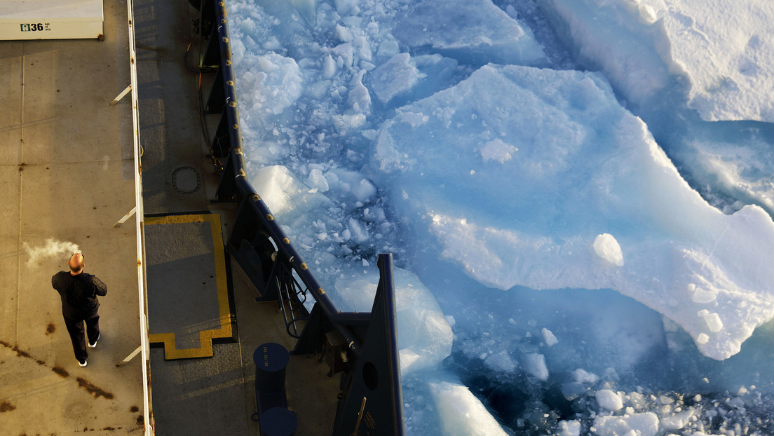Encuentran en el Ártico bacterias que descomponen el petróleo y el diésel