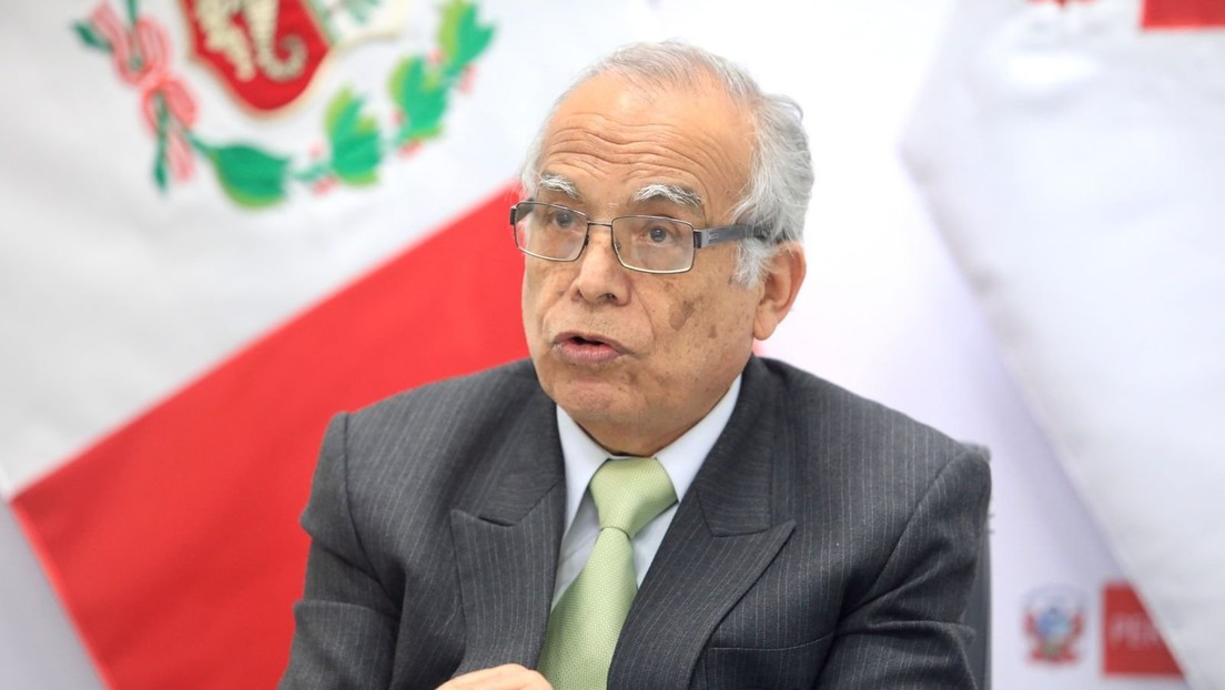 Polémica en Perú por una vieja y "desafortunada" declaración del canciller que alienta a la oposición a pedir un voto de censura