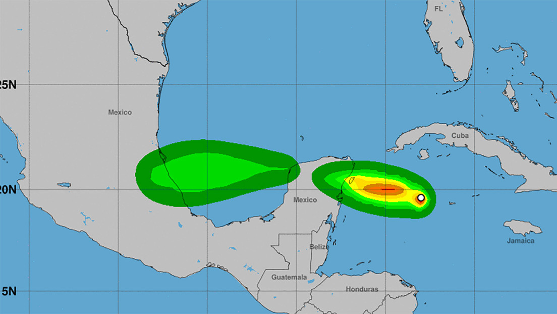 Así se prepara México ante la llegada del huracán Grace que impactará en la madrugada en la península de Yucatán