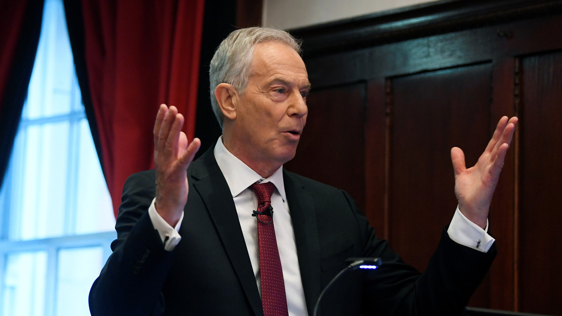 "No fue impulsada por una gran estrategia sino por la política": Tony Blair critica la decisión de retirarse de Afganistán