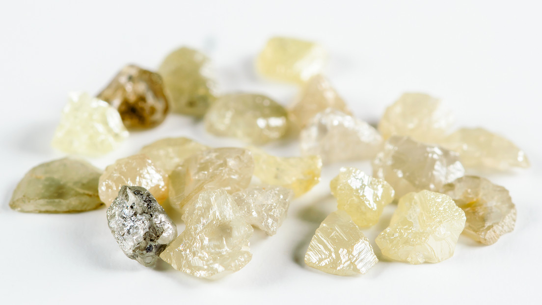 Descubren un raro tipo de diamantes que se forman en las entrañas del planeta 'reciclando' restos de organismos que vivieron en la superficie