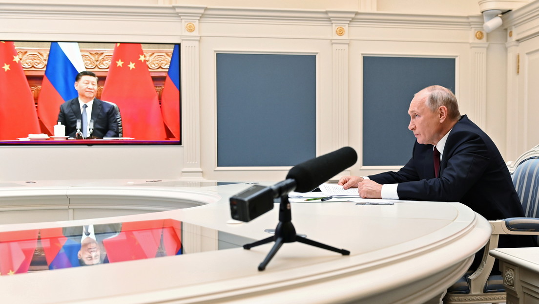 Putin y Xi Jinping discuten la situación en Afganistán y coinciden en la necesidad de esfuerzos para combatir el terrorismo y el narcotráfico