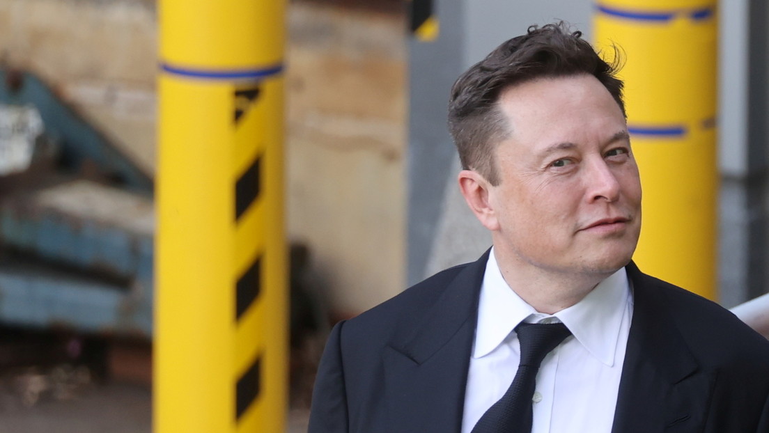 Elon Musk 'trolea' a Jeff Bezos afirmando que este se retiró para buscar "un trabajo de tiempo completo presentando demandas contra SpaceX"