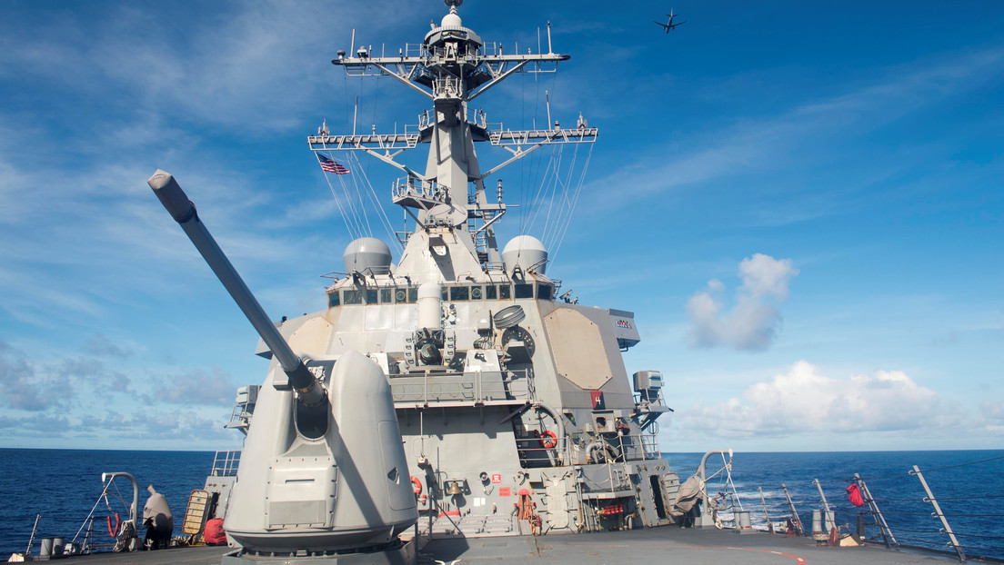 China anuncia la expulsión de un destructor de misiles guiados de EE.UU. que pasó por el mar de la China Meridional sin autorización
